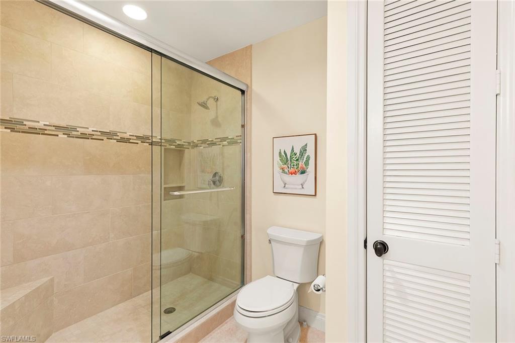 5000 Royal Marco WAY 831 photo 33