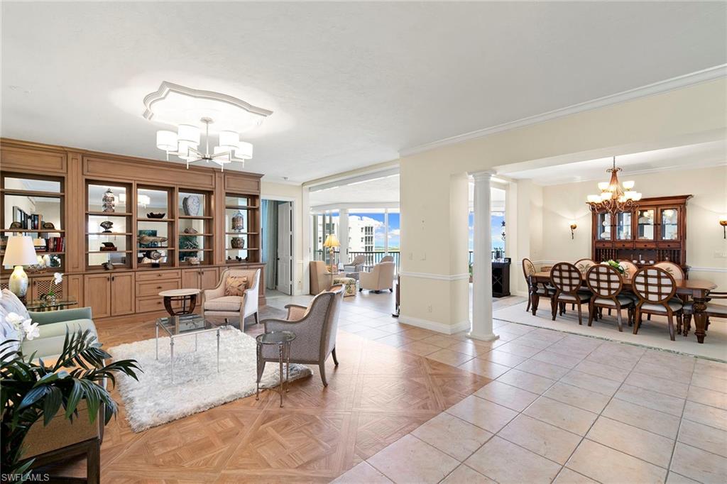 5000 Royal Marco WAY 831
