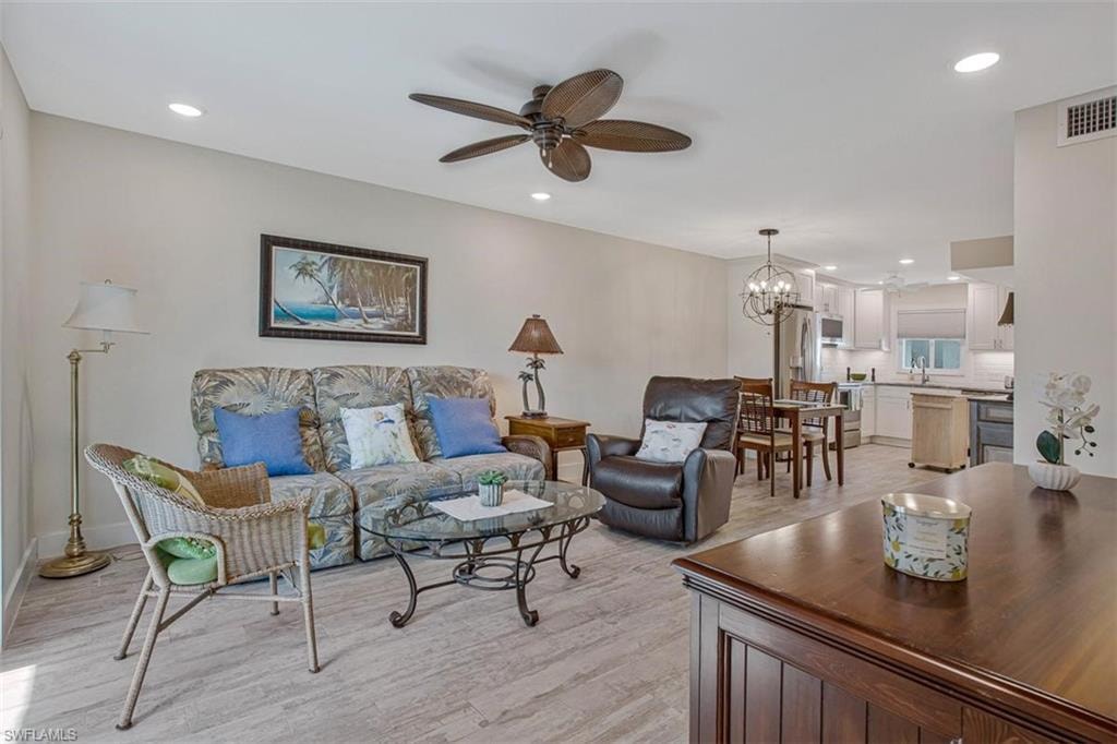 Efficient use of space for easy living