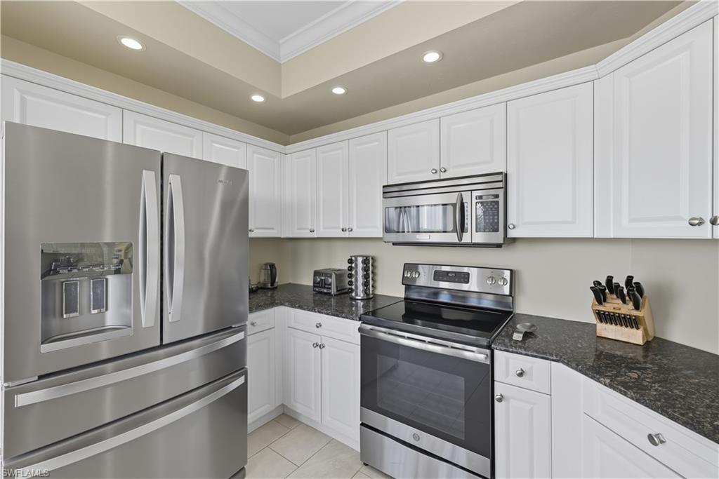 7040 Pelican Bay BLVD 401 photo 16
