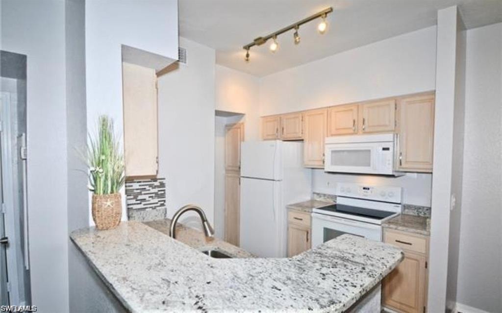 23500 Walden Center DR 104 photo 6