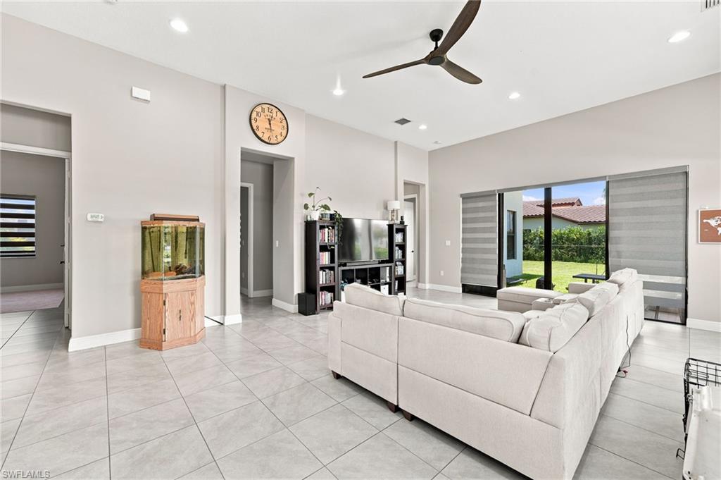 5071 Monza CT photo 7