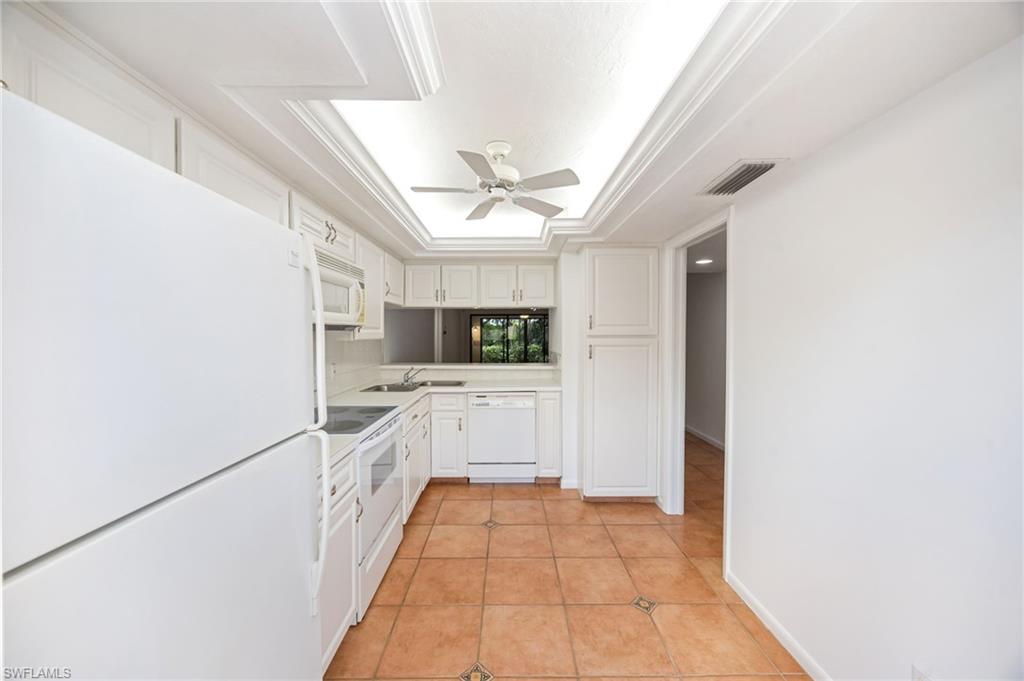 3350 10th ST N 1104 photo 12