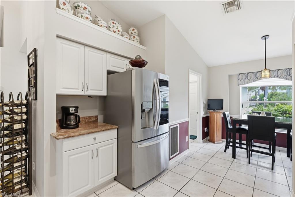 1768 Royal CIR 1402 photo 13