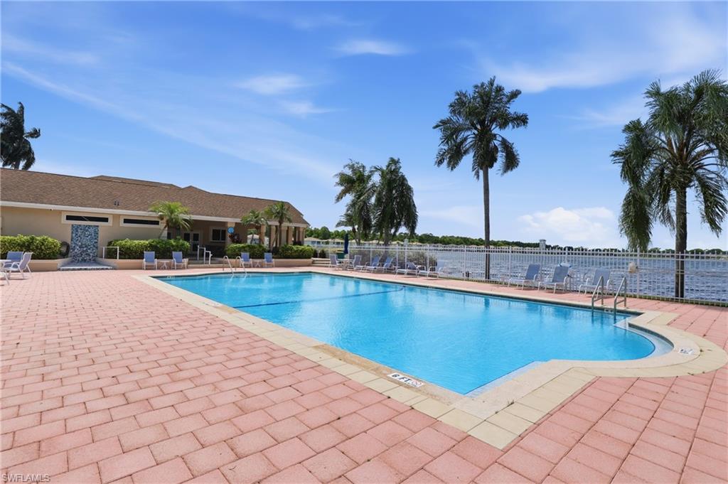 1768 Royal CIR 1402 photo 35