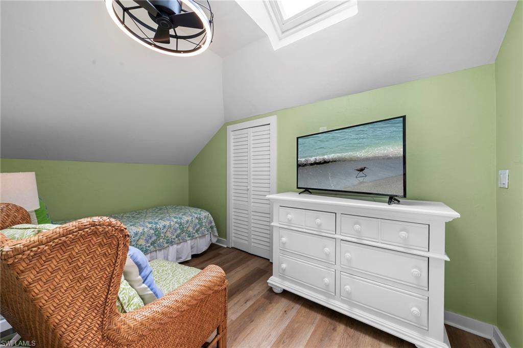 33 Urchin CT photo 30