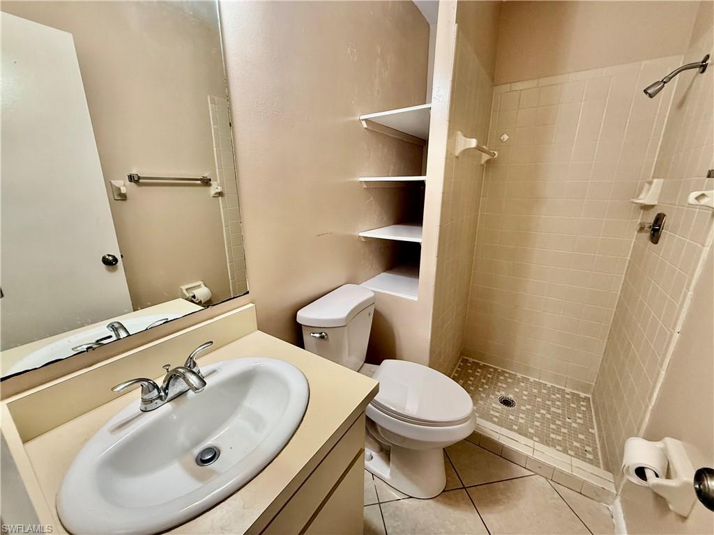 48 Heath Aster LN photo 17