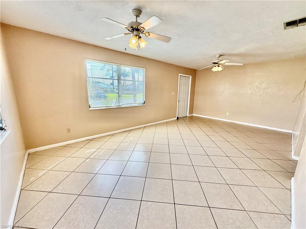 48 Heath Aster LN photo 11