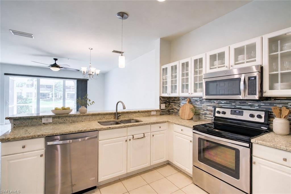 904 Hampton CIR photo 11