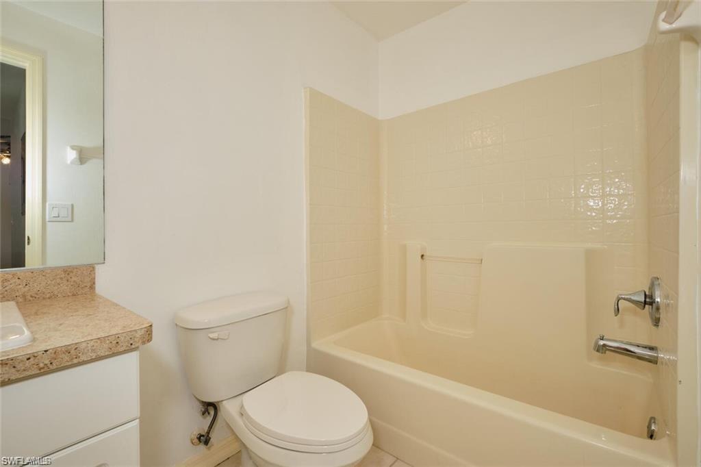 3825/3827 Hollycrest ST photo 13