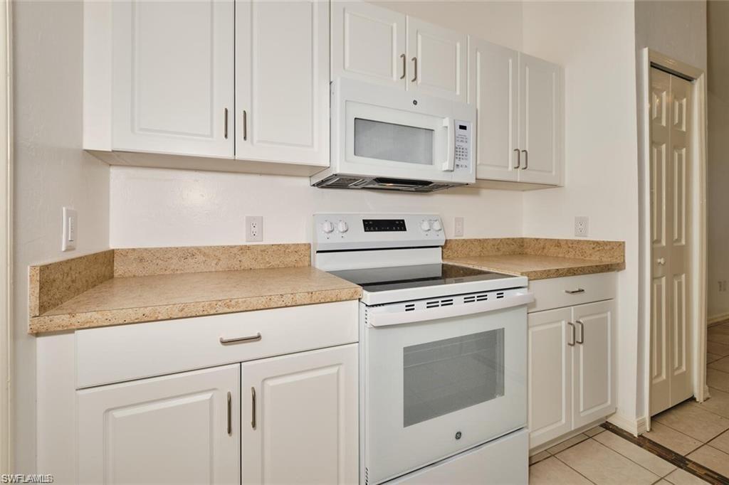 3825/3827 Hollycrest ST photo 18