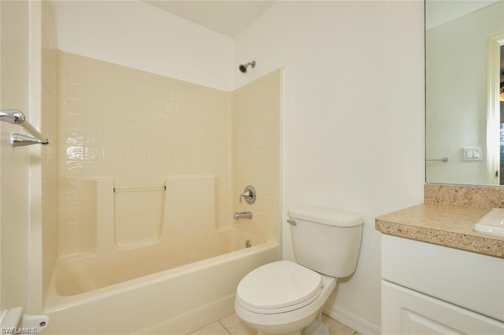 3825/3827 Hollycrest ST photo 15