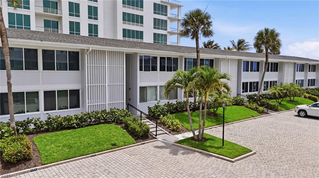 1065 Gulf Shore BLVD N 108 photo 23