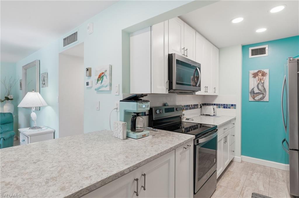 1065 Gulf Shore BLVD N 108 photo 10