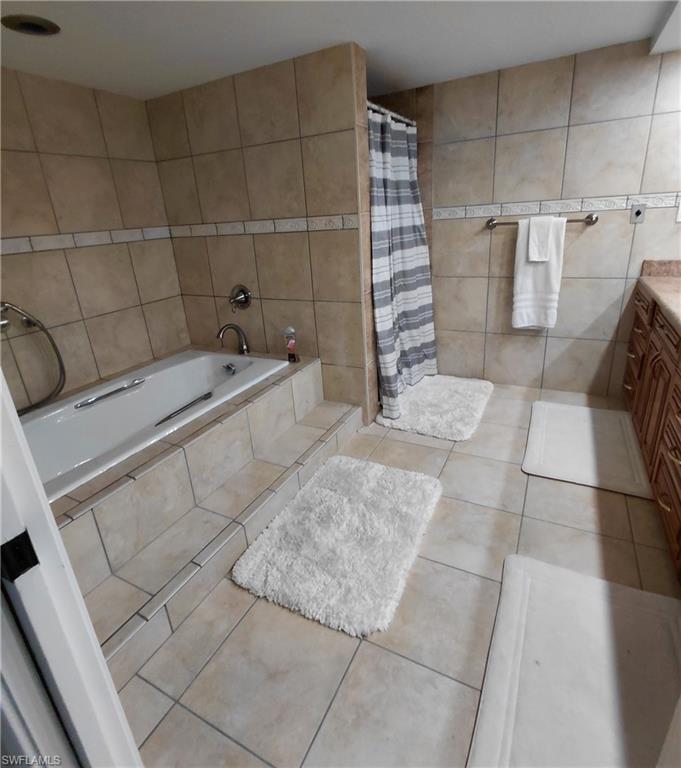 5260 S Landings DR 405 photo 12