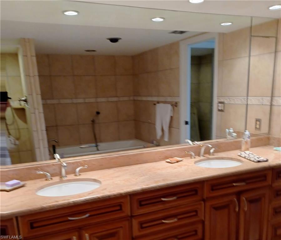 5260 S Landings DR 405 photo 24