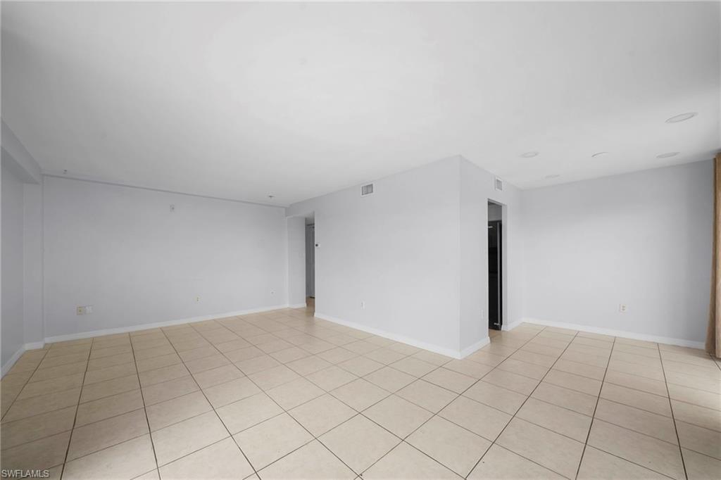 4807 Sunset CT 405