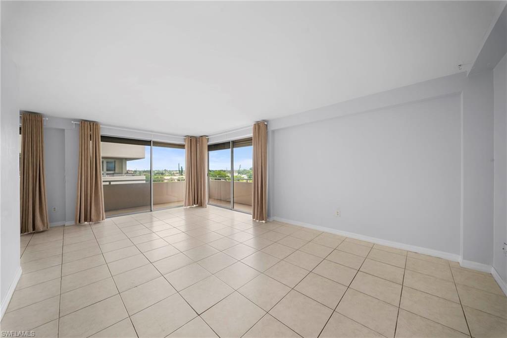 4807 Sunset CT 405