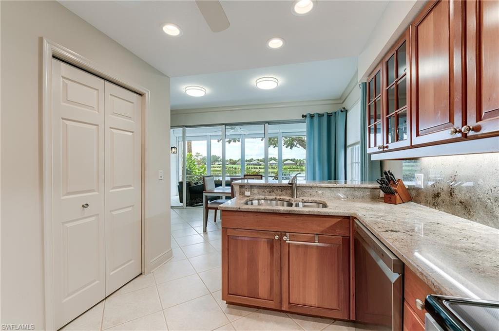 9151 Palmetto Ridge DR 102 photo 10