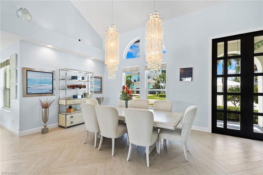 Tall, dramatic ceilings create an airy, light-filled ambiance!