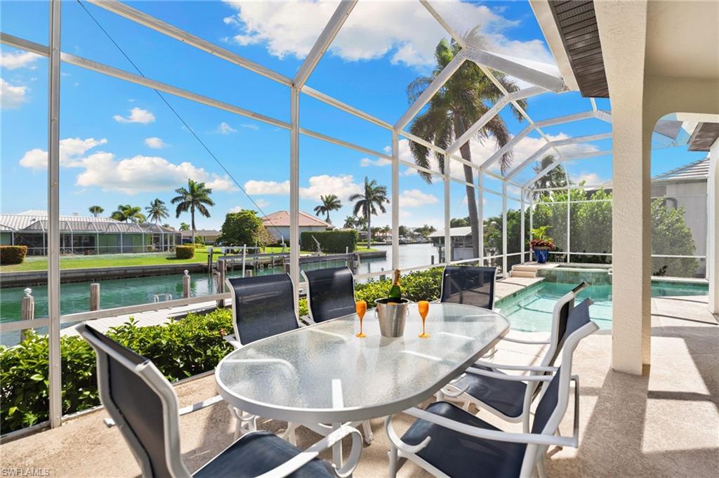 Relaxed coastal living and stylish entertaining!