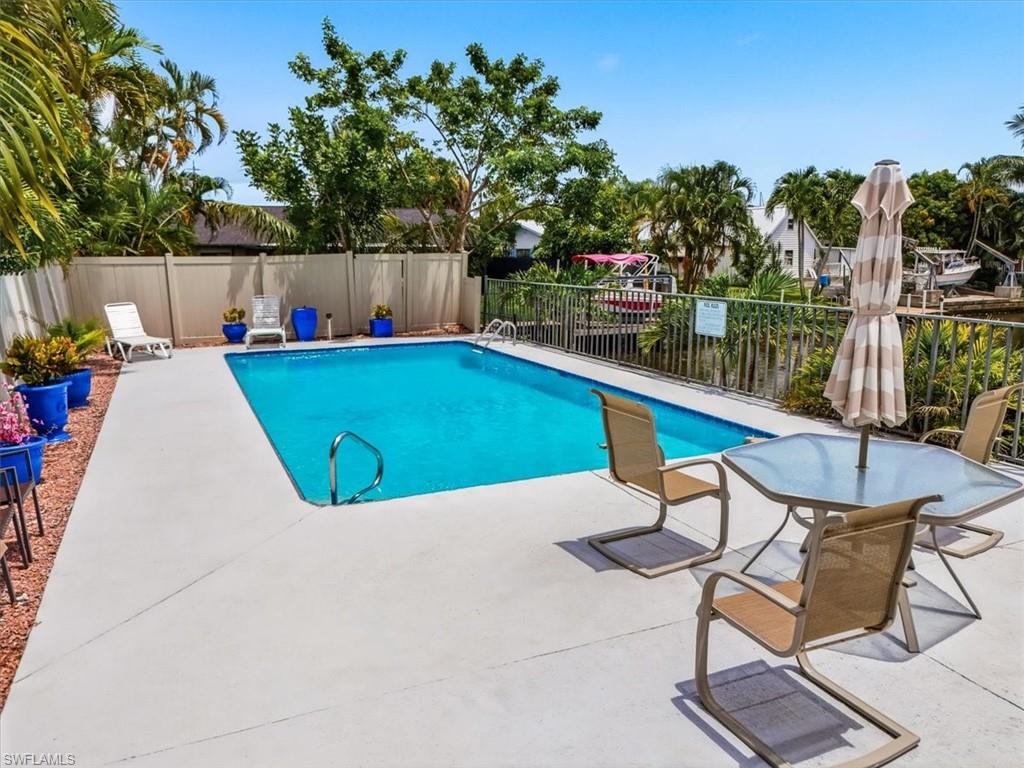 4805 Sorrento CT 106 photo 29