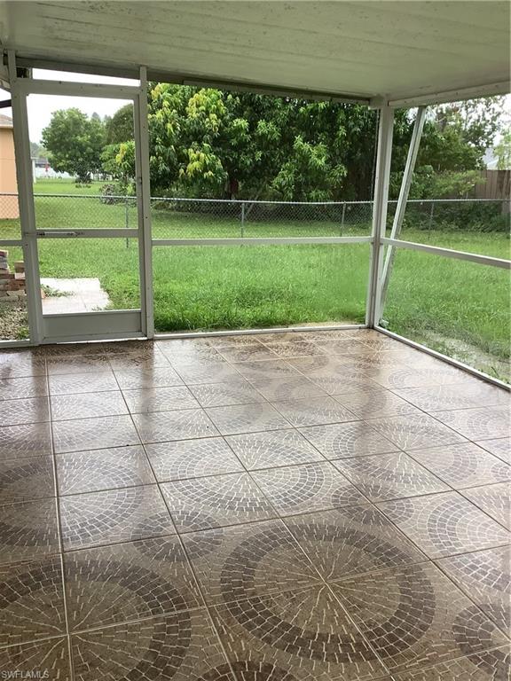 Back lanai looking out into yard