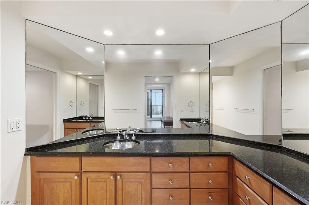 Large bath with lots of storage
