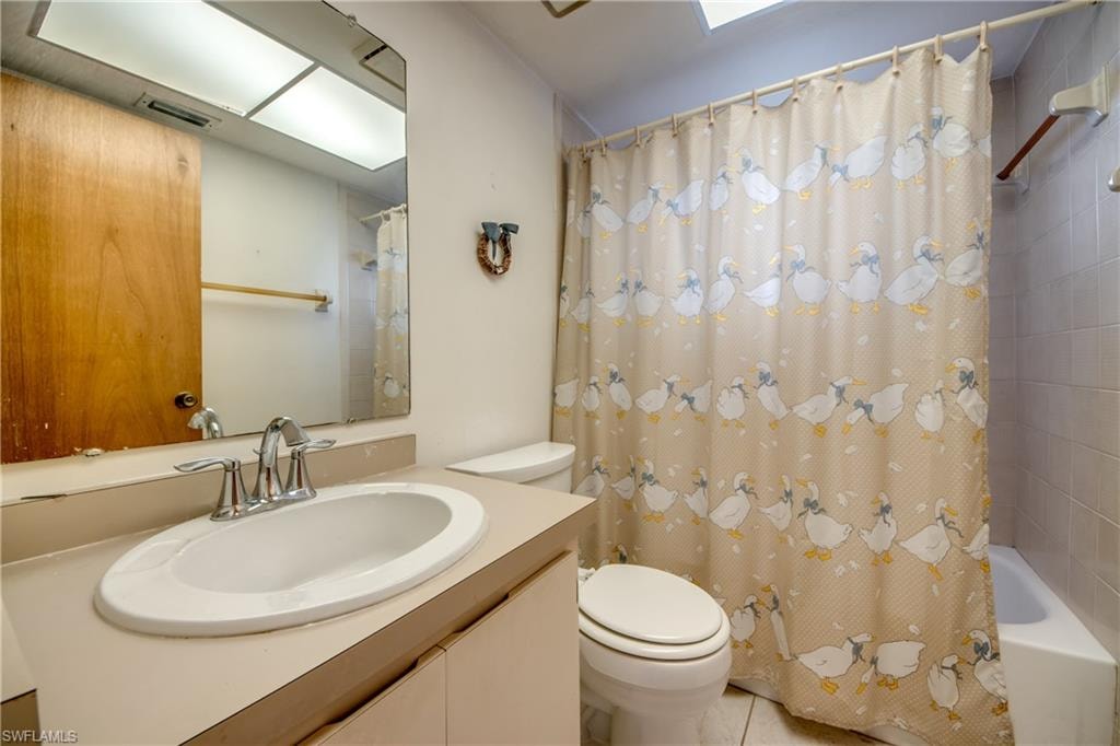 3810 SW 7th AVE photo 23