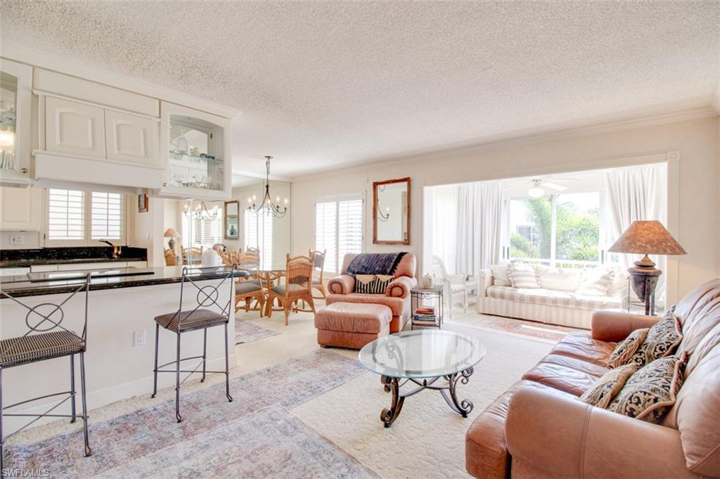 250 7th AVE S 305
