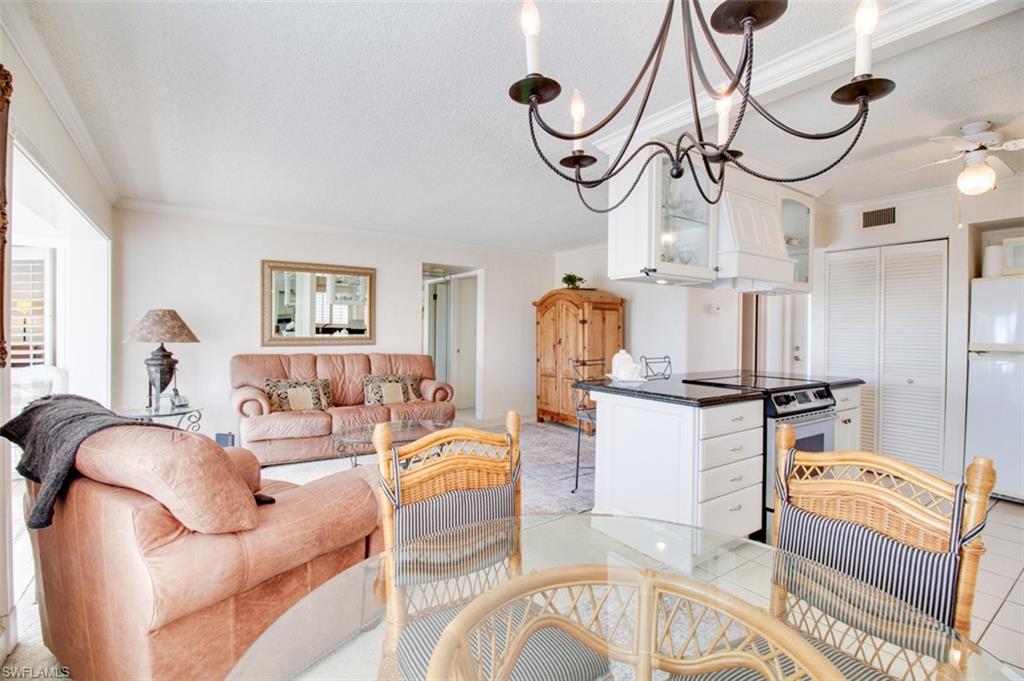 250 7th AVE S 305