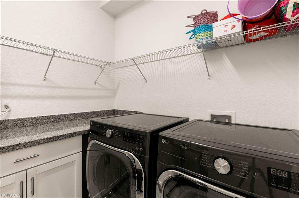 Laundry Room with sink