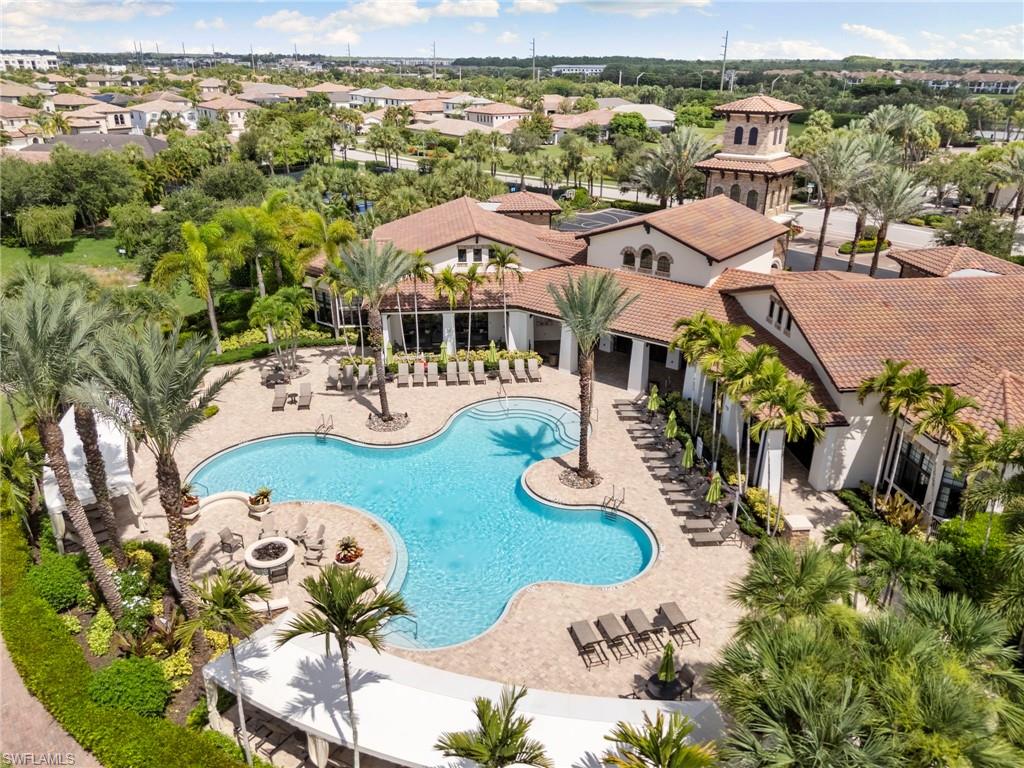Clubhouse Pool