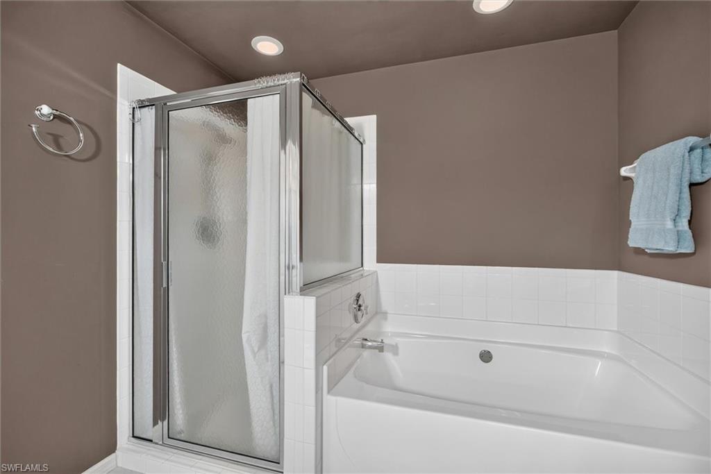 15161 Royal Windsor LN 2601 photo 30