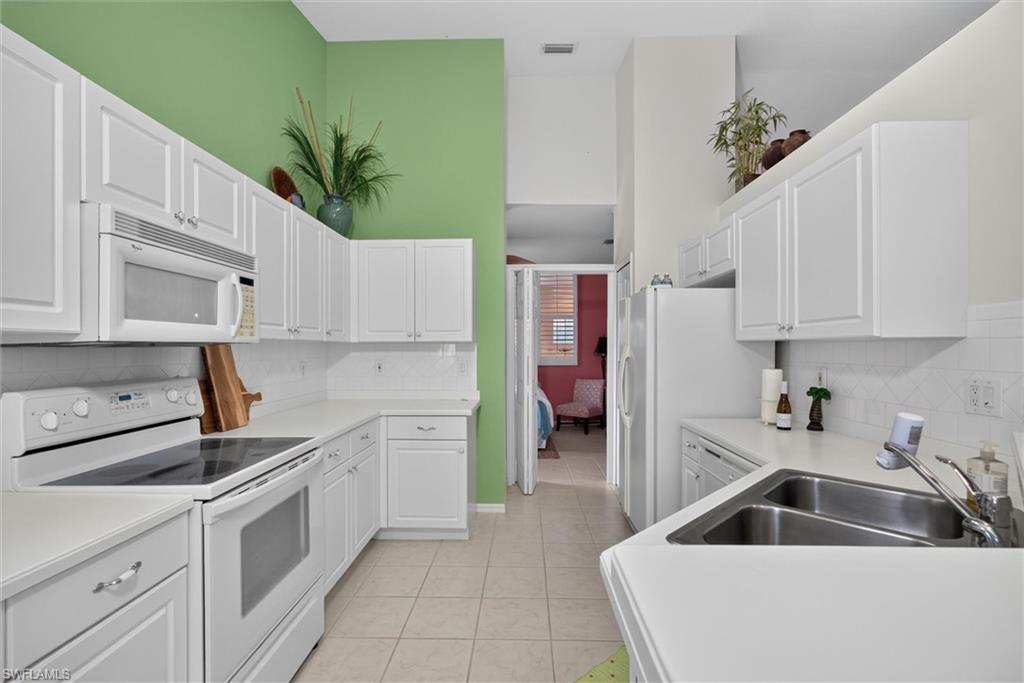 15161 Royal Windsor LN 2601 photo 18