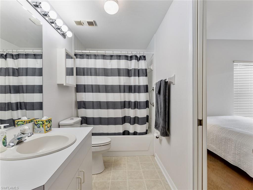 10261 Maddox LN 513 photo 27