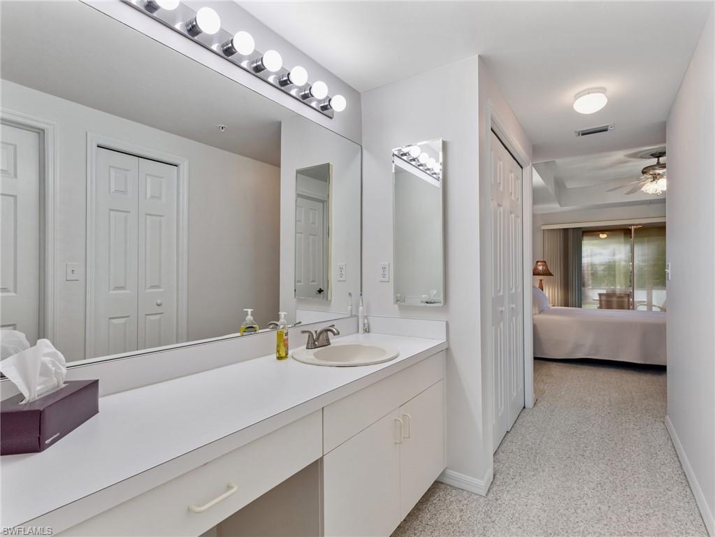 10261 Maddox LN 513 photo 22