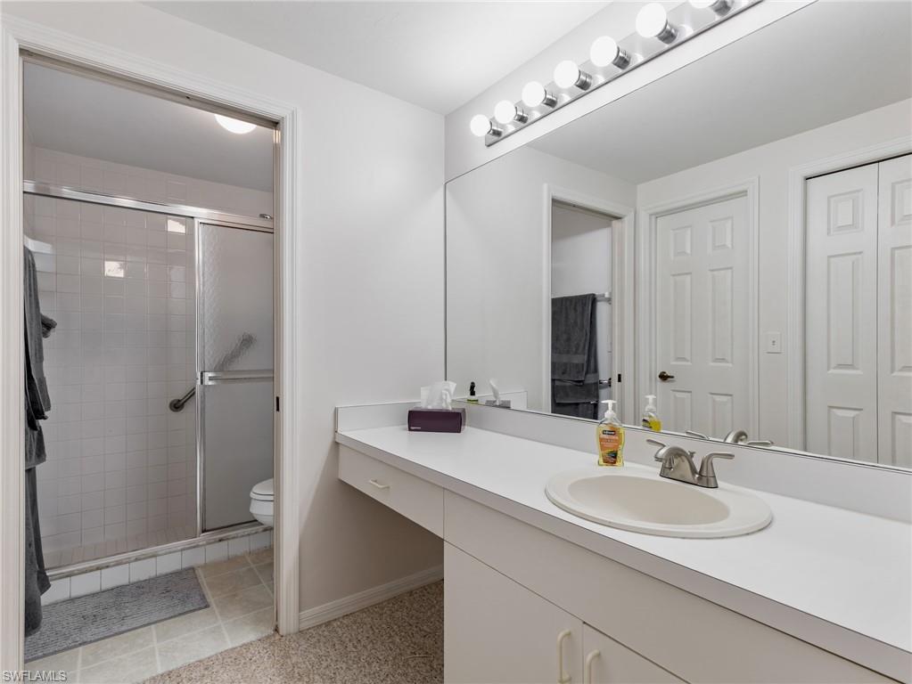 10261 Maddox LN 513 photo 18