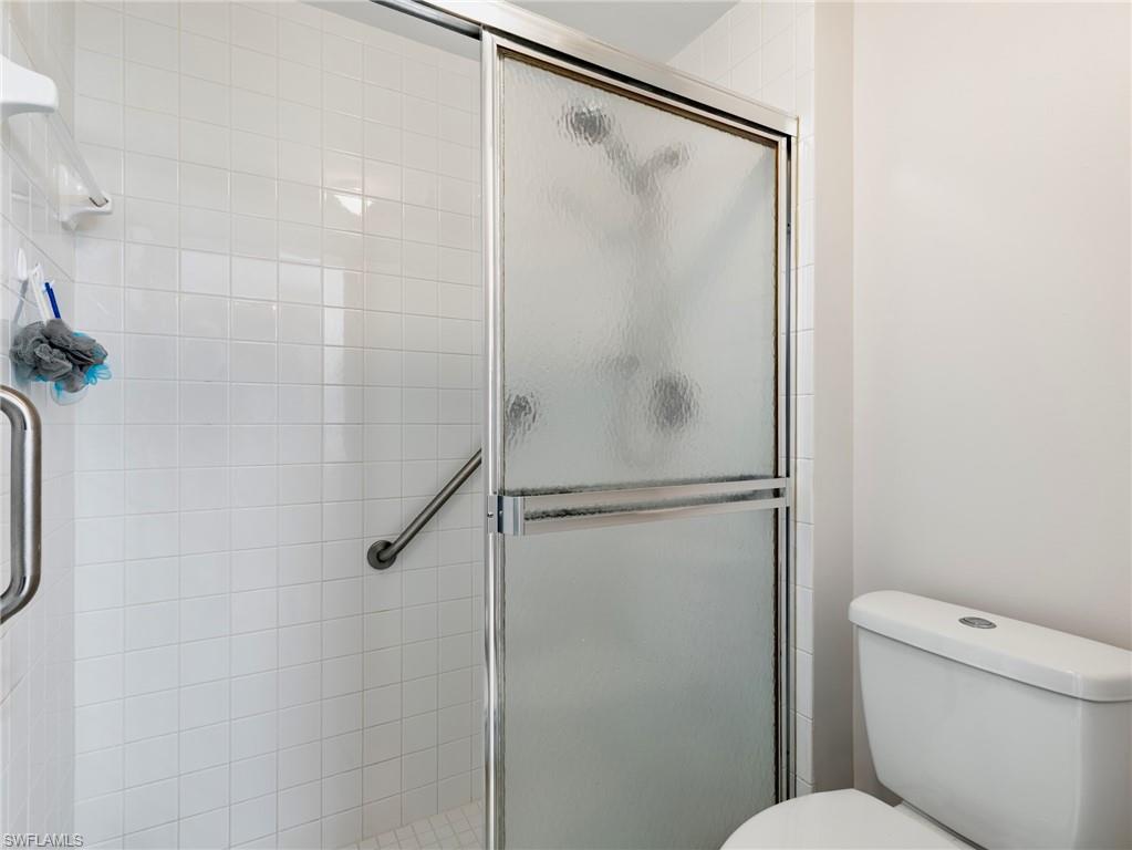 10261 Maddox LN 513 photo 19