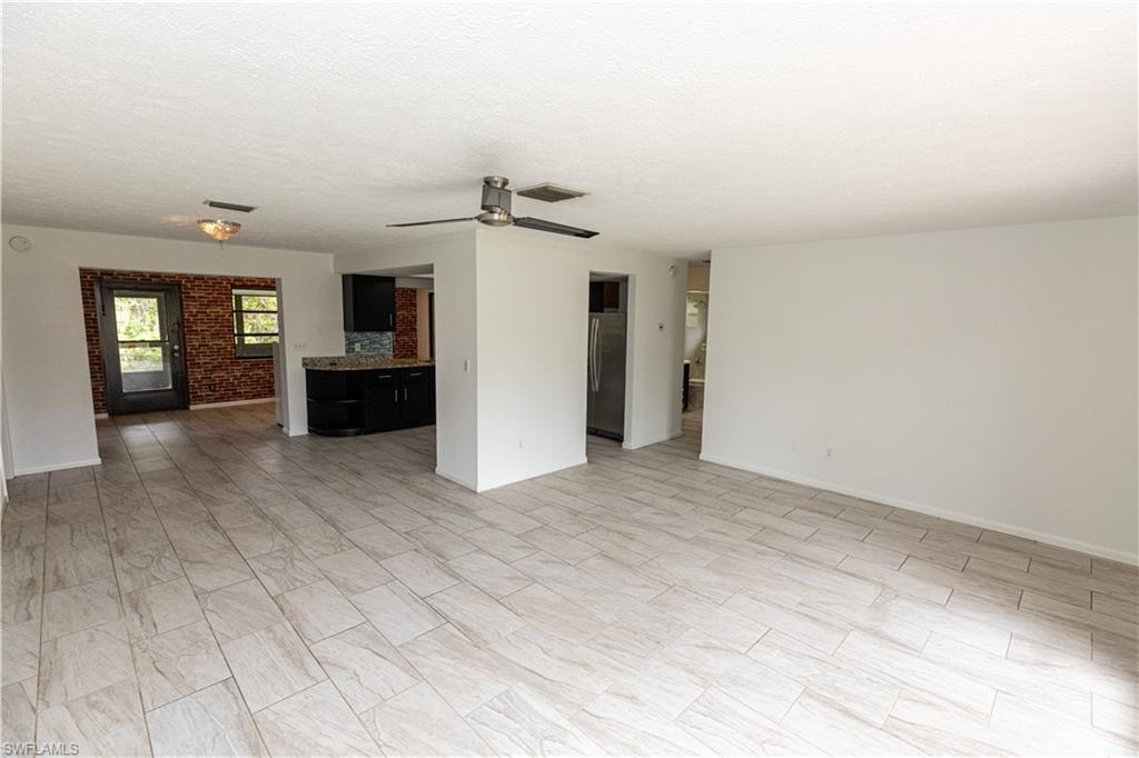 25572 Fenner CIR photo 6