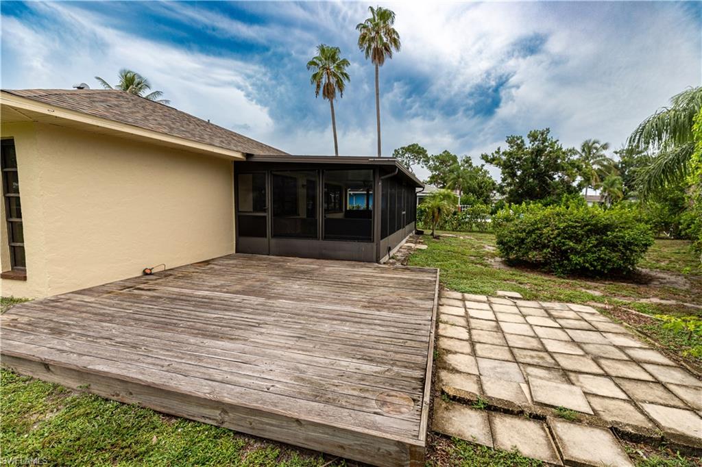 25572 Fenner CIR photo 18