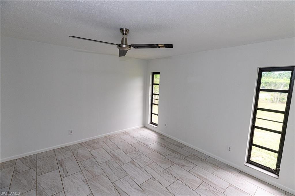 25572 Fenner CIR photo 11