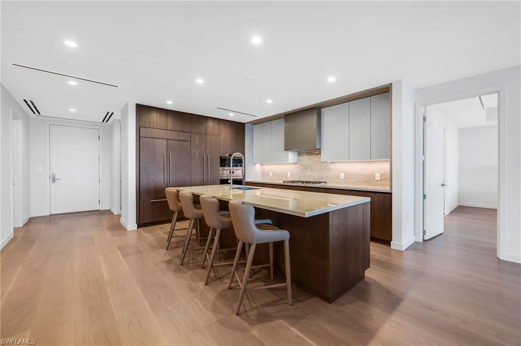 5100 Seagrass BLVD 802 photo 6
