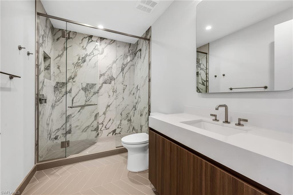5100 Seagrass BLVD 802 photo 18