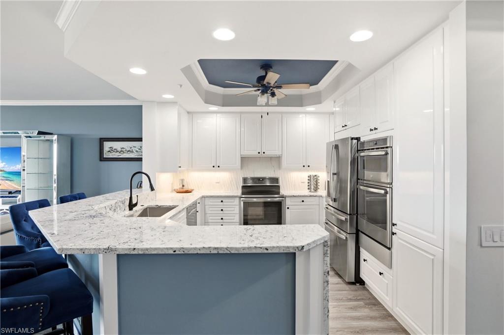 425 Cove Tower DR 1002 photo 12