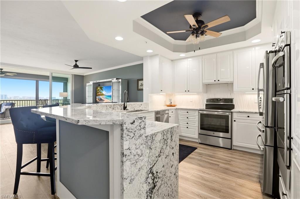 425 Cove Tower DR 1002