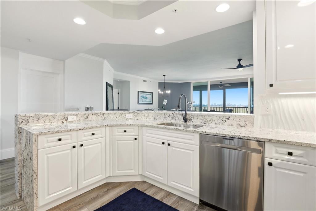 425 Cove Tower DR 1002 photo 11