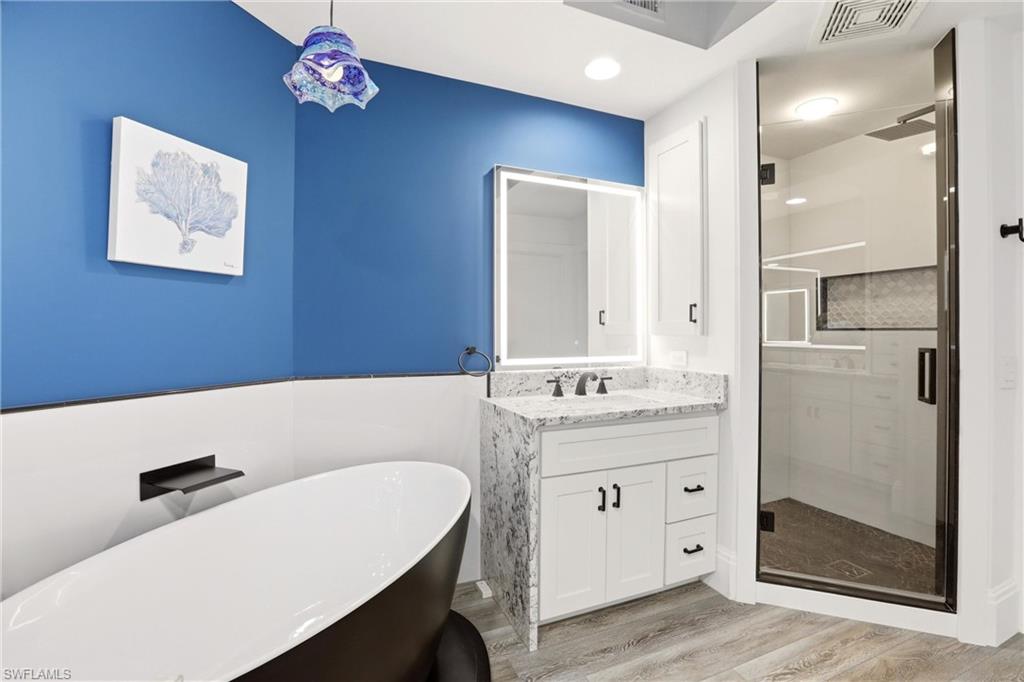 425 Cove Tower DR 1002 photo 21