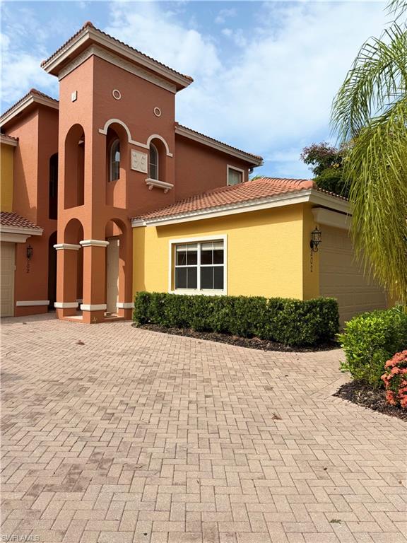 7060 San Lorenzo CT 202