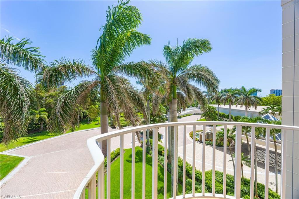 8111 Bay Colony DR 204 photo 31